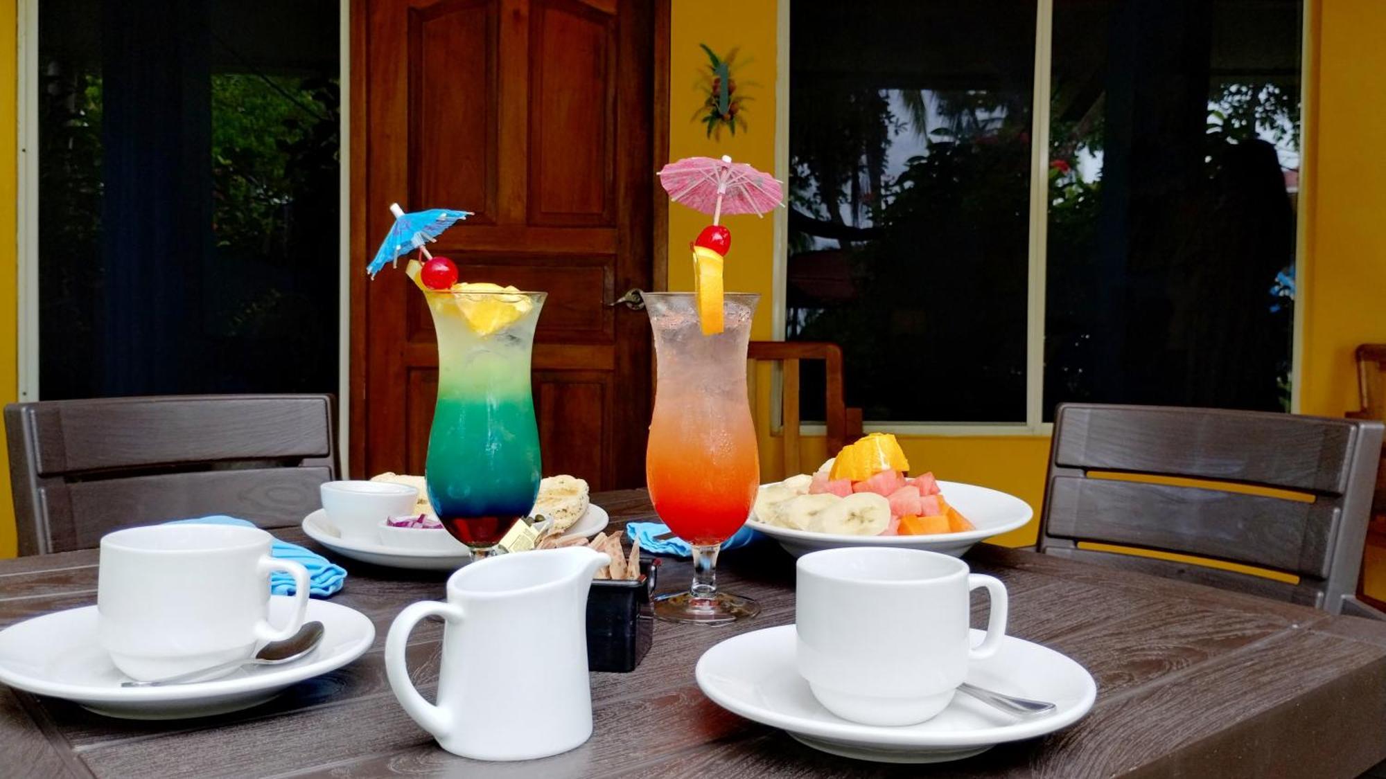 Las Lajas Beach Resort Buitenkant foto