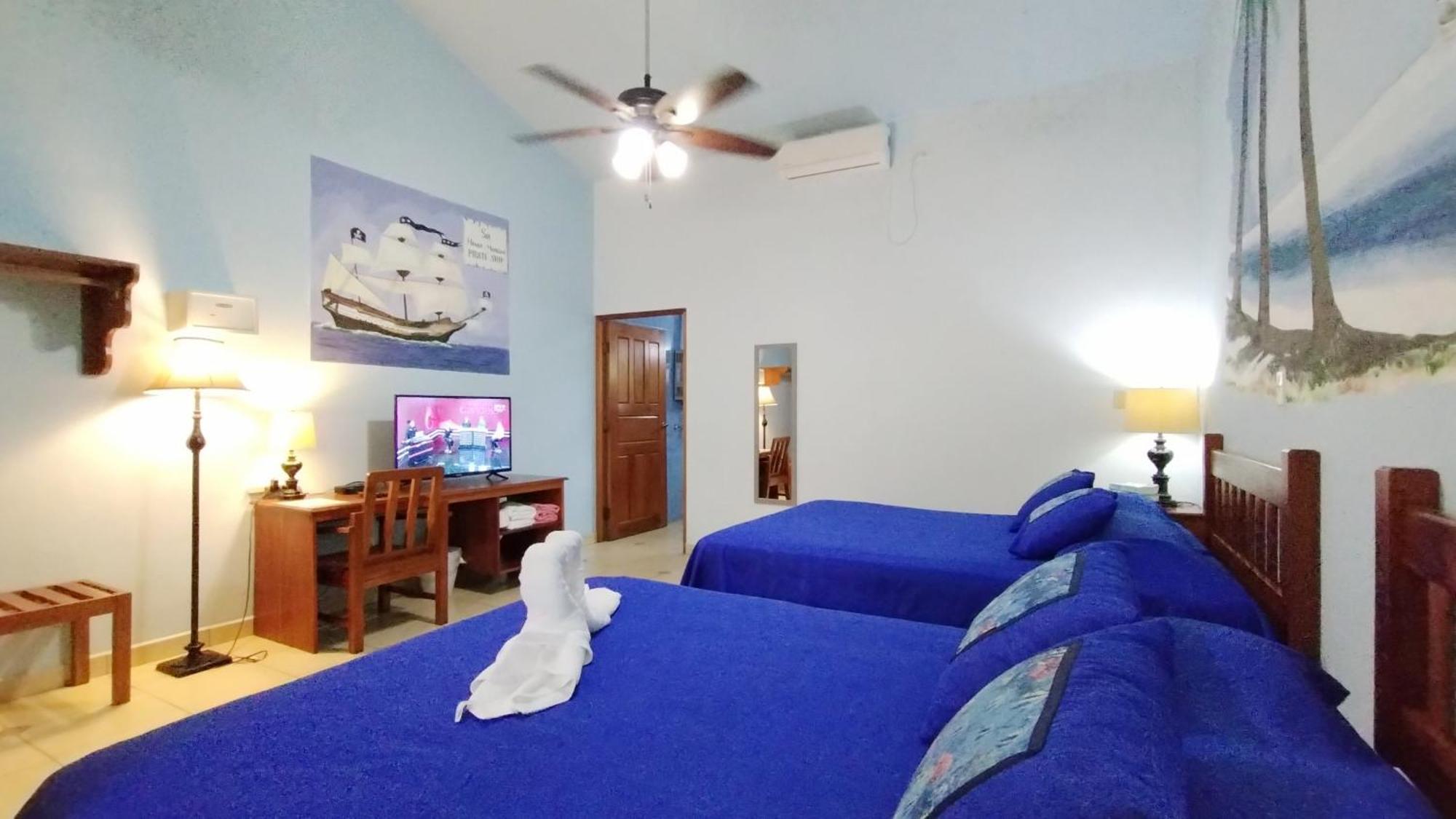 Las Lajas Beach Resort Buitenkant foto